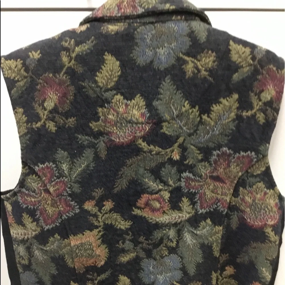 CAbi fall style tapestry vest - Picture 5 of 8